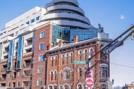 Cozysuites - 2Br With Direct Skybridge Access #1 Индианаполис Екстериор снимка